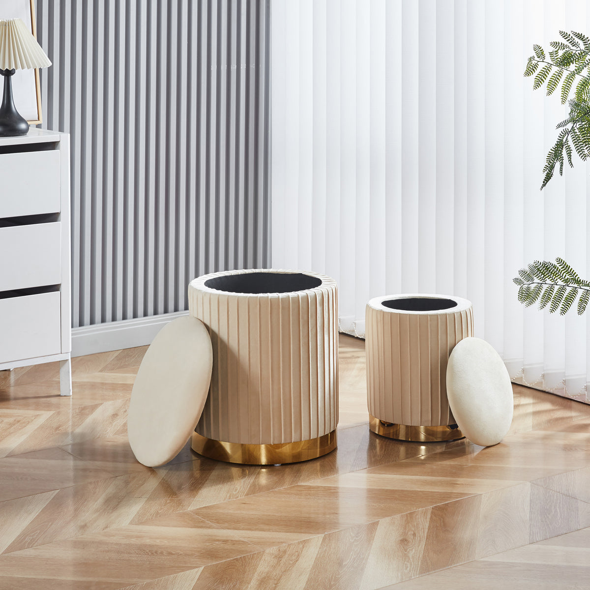 Set Di 2 Pouf Contenitori Velluto Design Moderno Poggiapiedi Sgabello A Coste Tondo Seduta Imbottita Fascia In Metallo Contenitore Capiente Storage Box Toeletta Trucco Poltroncina Bimbi Da Camera