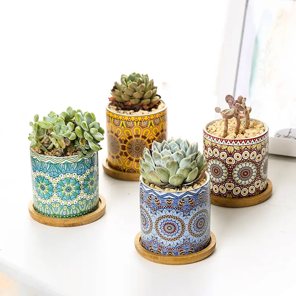 Set 4 Pezzi Vasi In Ceramica Con Decorazioni Fiori Piante Grasse Con Sotto Vaso In Bambù Foro Centrale Vasetti Cactus